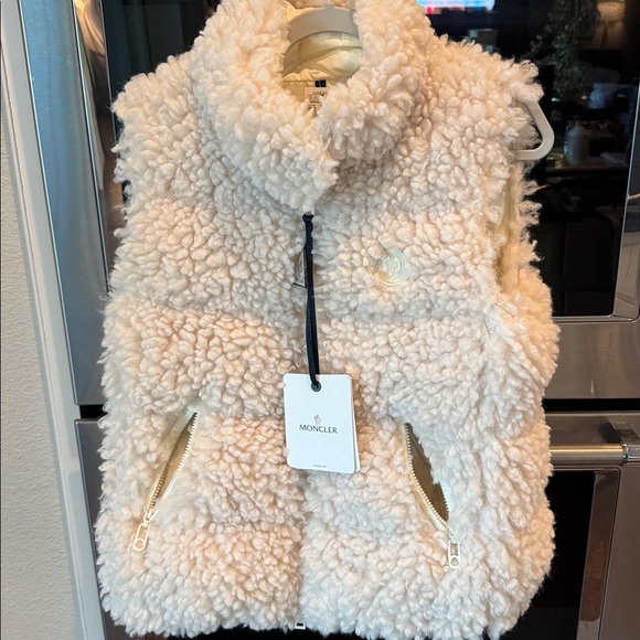 Moncler Jackets & Blazers - NWT Moncler V Wourl Teddy Women’s Vest Size 2-M
